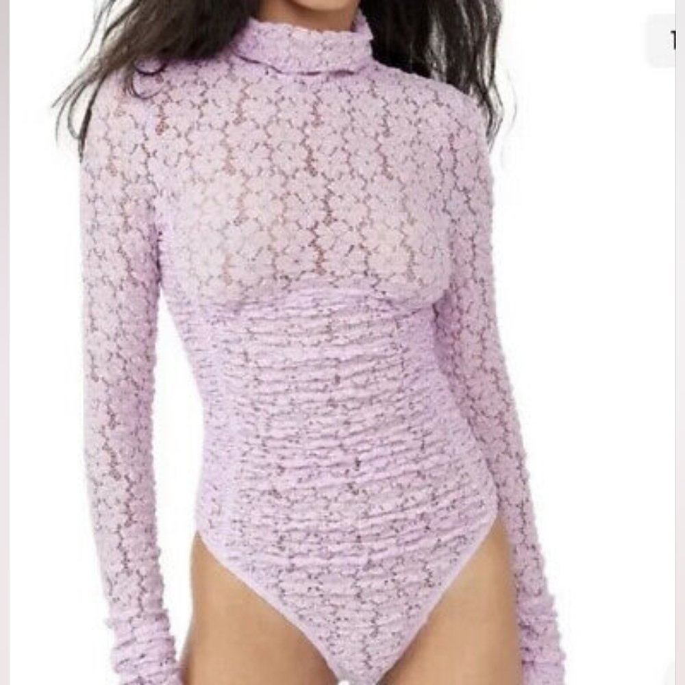 Free People Day And Night Lace Bodysuit long sleeve Medium Oversized NWT Lilac